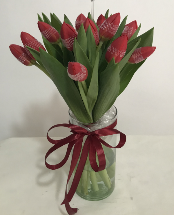 20 Red Tulips