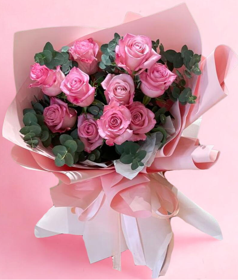 12 Pink Ecuadorian Roses Bouquet
