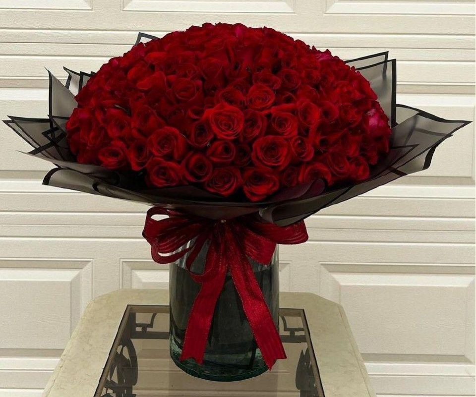 100 Local Red Roses Bouquet